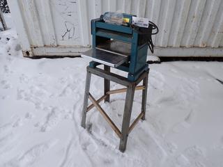 Makita Model 2012 115V 300mm Planer **LOCATED IN EDMONTON**