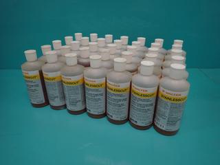 Qty Of Walter Stainlesscut Heavy Duty Cutting Lubricant **LOCATED IN EDMONTON**