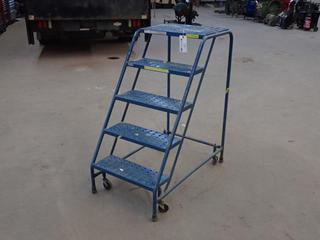 Kleton B2405 46in Mobile Ladder Stand