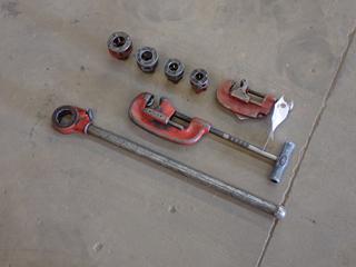 Ridgid Pipe Threader Ratchet Handle c/w 1/4in, 3/8in, 1/2in And 3/4in Die Heads And (2) Pipe Cutters