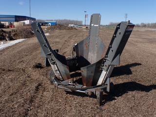 Bobcat TS34T Skid Steer Hydraulic Tree Spade. SN 974200101 **LOCATED IN COLD LAKE, AB**
