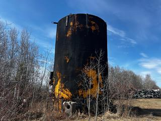 1997 750 BBL Heated And Insulated Tank C/w Level Indicator *NOTE: Buyer Responsible For Load Out* **LOCATED IN COLD LAKE, AB**