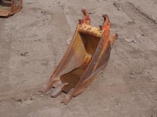 John Deere 12in Excavator Bucket. SN 1908665 **LOCATED @ 1 SUNSET BOULEVARD, FORT MCMURRAY, AB**
