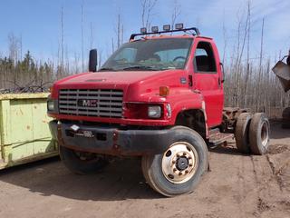 2005 GMC C5500 Cab And Chassis c/w Gas Engine, A/T And 10R22.5 Tires. VIN 1GDE5C3E95F514493 *Note: Dash Apart, Rear Side Axle Missing, Running Condition Unknown* **LOCATED @ 1 SUNSET BOULEVARD, FORT MCMURRAY, AB**