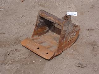 TAG 16in  Dig Bucket C/w Q/C Coupler **LOCATED @ 1 SUNSET BOULEVARD, FORT MCMURRAY, AB**