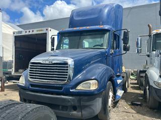 2007 Freightliner Columbia T/A Truck Tractor c/w Mercedes-Benz MBE 4000 450 HP Diesel Engine, Eaton Fuller 10 Spd Manual Transmission, Engine Brake, Locking Differential, Air Ride Suspension, Air Slide 5th Wheel, Dual Aluminum Fuel Tanks, 11R22.5 Tires, VIN 1FUJA6CV37PW87805 *Note: *REQUIRES NEW BATTERIES* *Located In Delta, BC.* 