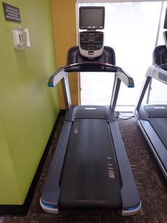 Precor TRM 800 Series 120V 16A Commercial Treadmill. SN AGNBJ28150101