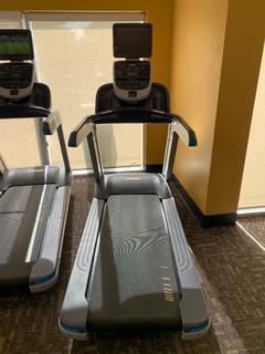 Precor TRM 800 Series 120V 16.0A Commercial Treadmill. SN AGNBJ28150116
