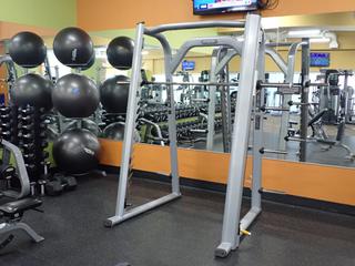 Precor Smith Machine. SN BENUL0115M006