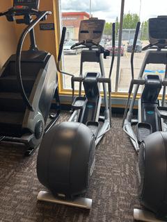 Precor EFX Series 800 Commercial Cross Trainer Elliptical. SN ADFXK03150028