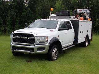 2022 Ram 5500 Heavy Duty SLT 4X4 Mechanic's Truck c/w 6.7L Turbo Diesel, A/T, 19,500lb GVWR, Milron Service Body, Cobra 5500 Maxilift 3-Stage Crane, Vmac Multifunction 240V 3-Phase Generator/Compressor/Welder, Vmac Multifunction Power System Control Panel, 2000W Power Inverter, Welding Leads, Storage Compartments, Toolboxes, Air Tank, Vise, (2) Outriggers, 2 5/16in Ball Hitch, Spare Tire And 225/70R19.5 Tires. Showing 66,972kms. VIN 3C7WRNFL5NG412323 *Note: Oil Stick Missing, ABS And Engine Light On* **Located @ Edmonton Yard**