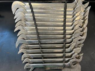 Snap-on SAE Combination Wrench Set, Approx. (16) Pc., Assorted Sizes from Approx. 3/8 IN to 1-1/4 IN, c/w Metal Wrench Rack