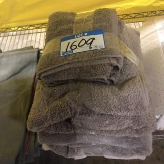 Assorted Towels 