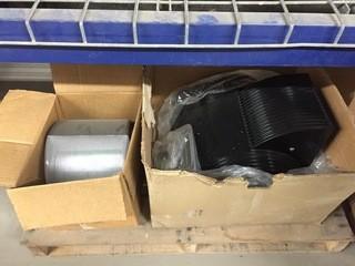 Lot of (2) Yard Lights