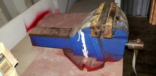 Bench Vise