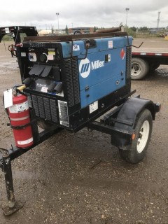 Miller Big Blue 300 S/A Welder C/w Perkins 3 Cyl Diesel. Showing 7370 Hrs. SN LF153085