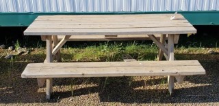 Picnic Table 