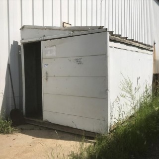 8' X 12' Storage Shed C/w Pipe Covers