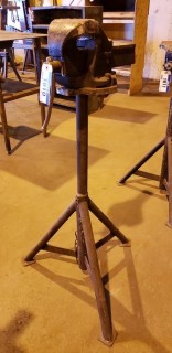 Bench Vise C/w Stand