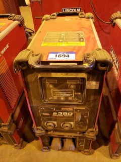 Lincoln S350 Electric Welder. SN U1121000802