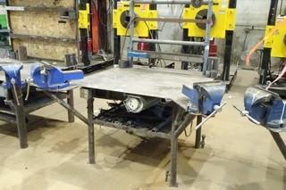 4' X 4' Welding Table C/w (2) Vises