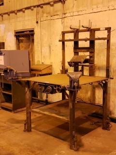 4' X 4' Welding Table C/w (2) Vises