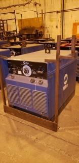 Miller SRH-444 Power Source. SN HF824947