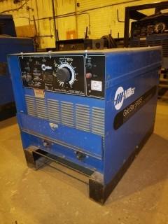 Miller Goldstar 500SS Power Source. SN KD447294