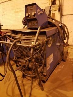 Miller Dimension 652 Wire Feed Welder C/w Miller 70 Feeder. SN KK081919