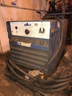 Miller SRH333 Welder. SN CQ86644