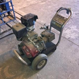 Power Jet Portable Triplex Pressure Washer *Note: Needs Repair*