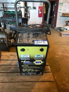 NAPA 85-7000 Battery Charger