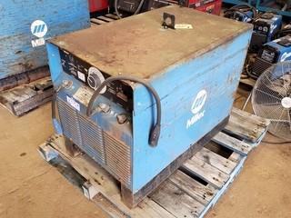 Miller SRH-444 SN HF824942 *Note: Needs Repair*