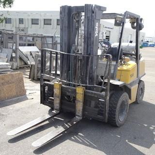 Yale Model GLP080LJNGBE089 7,100lB Forklift C/w LPG, 3-Stage Mast, Hyd Sideshift, 4' Forks Width 5'1, Pneumatic Tires,Showing 3195Hrs. SN CA13D01941X *Note: Item Cannot Be Removed Until 12:00 Pm August 30 Unless Mutually Agreed Upon*