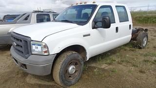 2005 Ford F-350 4X4 Crew Cab Pick Up C/W Triton V8, A/T. VIN 1FDSW355X5EC17123 *NOTE: Engine Issues*
