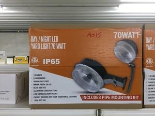 70W LED Dusk to Dawn Yard Light with Pole Kit, New.