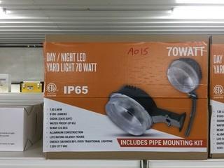 70W LED Dusk to Dawn Yard Light with Pole Kit, New.