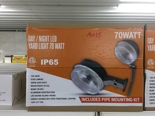 70W LED Dusk to Dawn Yard Light with Pole Kit, New.