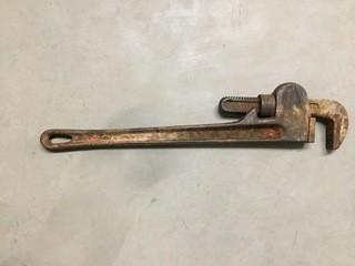 Heavy Duty Pipe Wrench.