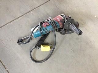 Makita 125mm Electric Disc Grinder.