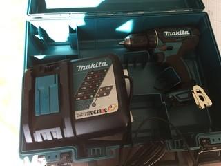 Makita 18v Driver Drill, Includes Battery Charger & No Battery.