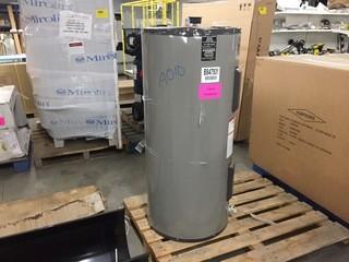 GSW 40 Gallon Electric Hot Water Tank, Damaged.