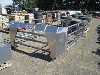 TRAX Stainless Steel Tank Box Rack W/Opening Gate. 