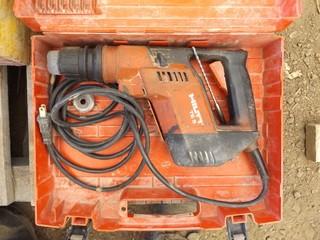 Hilti TE5 Drill. 