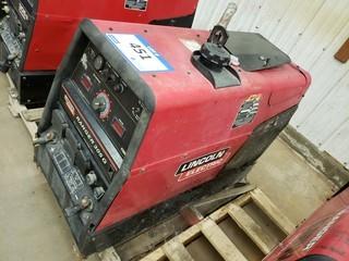 Lincoln Electric 305G Ranger Gas Welder, Showing 2483Hrs. SN U1050414092