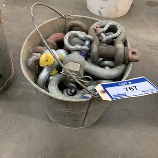 Qty Of Assorted Size Shackles