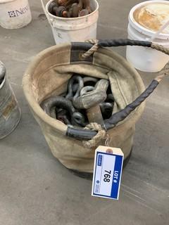 Qty Of Assorted Size Shackles