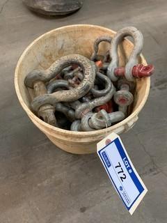 Qty Of Assorted Size Shackles