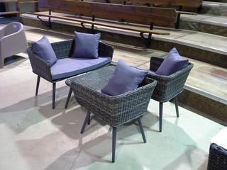 New 4 Pc. Resin Wicker Garden Lounge Set (Grey).