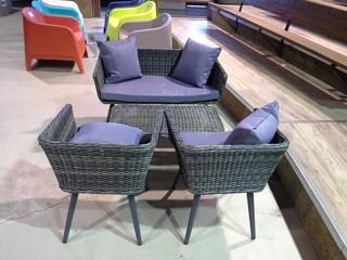 New 4 Pc. Resin Wicker Garden Lounge Set (Grey).